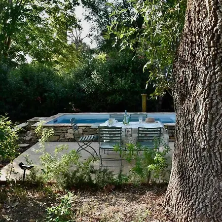 Maison En Pierre Rénovée Avec Jardin Et Piscine Privative Chauffée Hébergement de vacances *