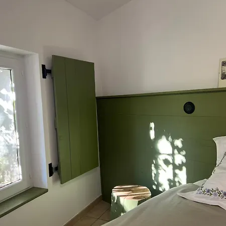 Maison En Pierre Renovee Avec Jardin Et Piscine Privative Chauffee Prázdninový dům *