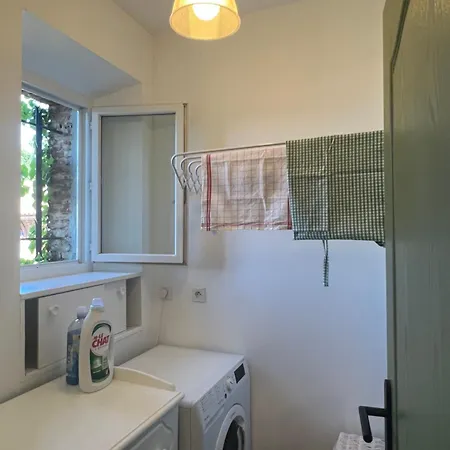 Maison En Pierre Renovee Avec Jardin Et Piscine Privative Chauffee 펜션 *